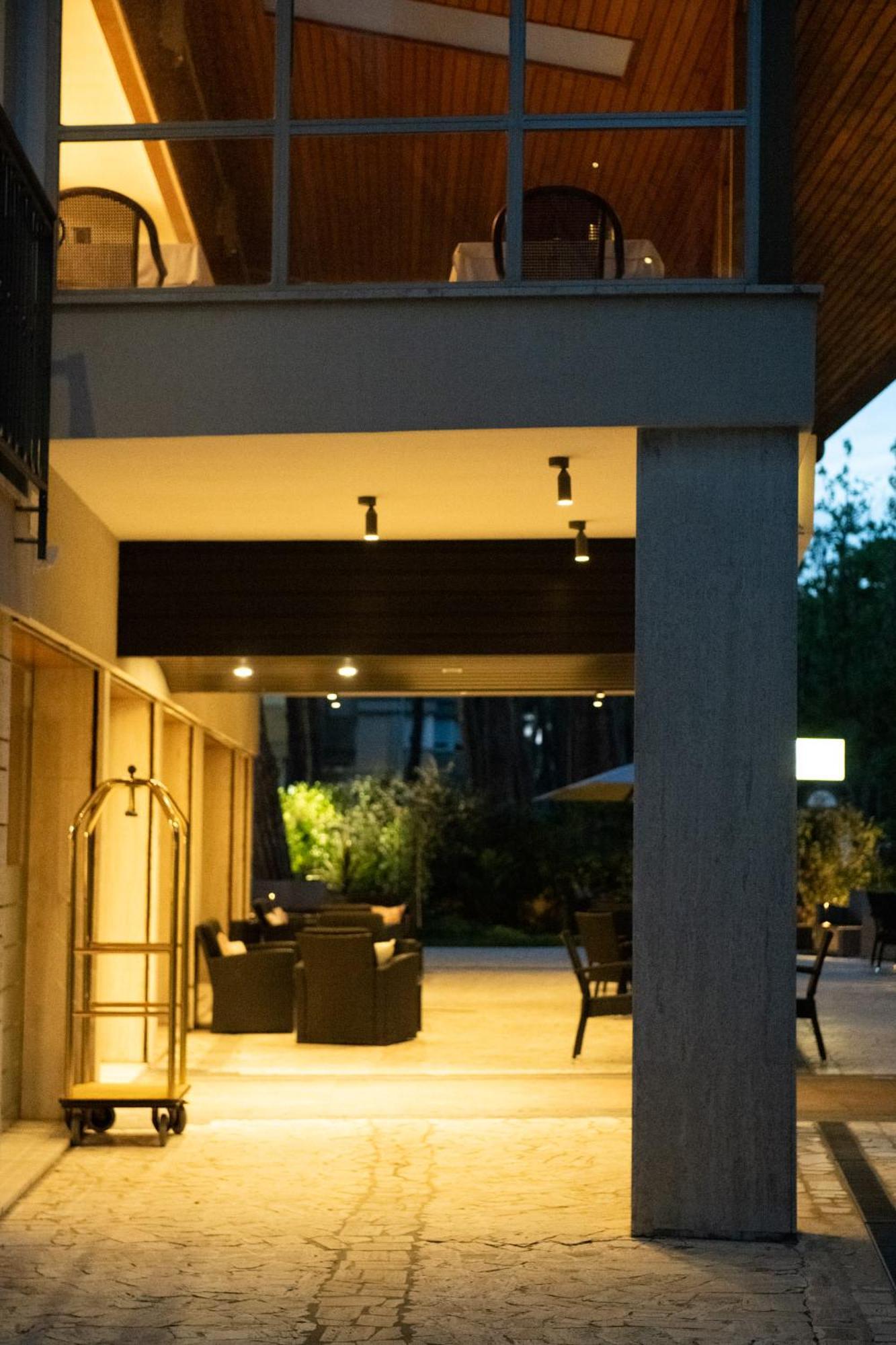 Hotel Corallo Marina Romea Exterior foto